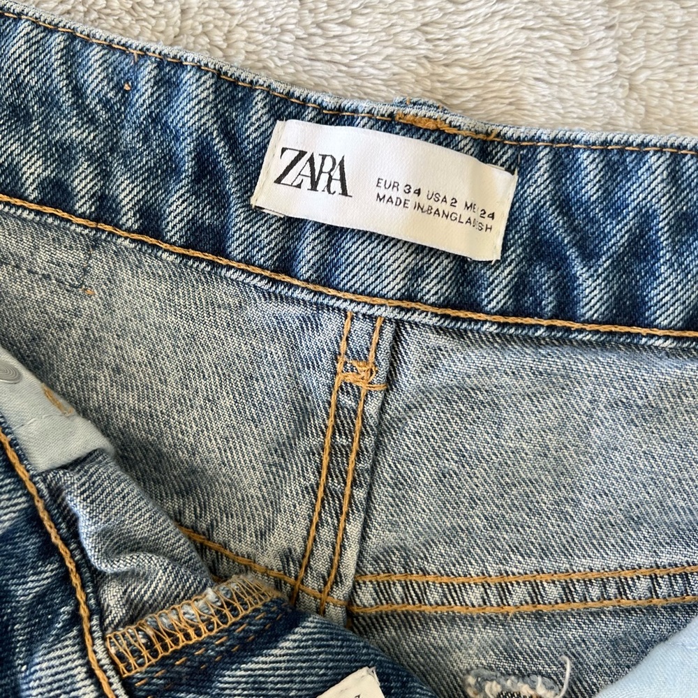 Zara Demin Hight Rise Shorts - Picture 5 of 7